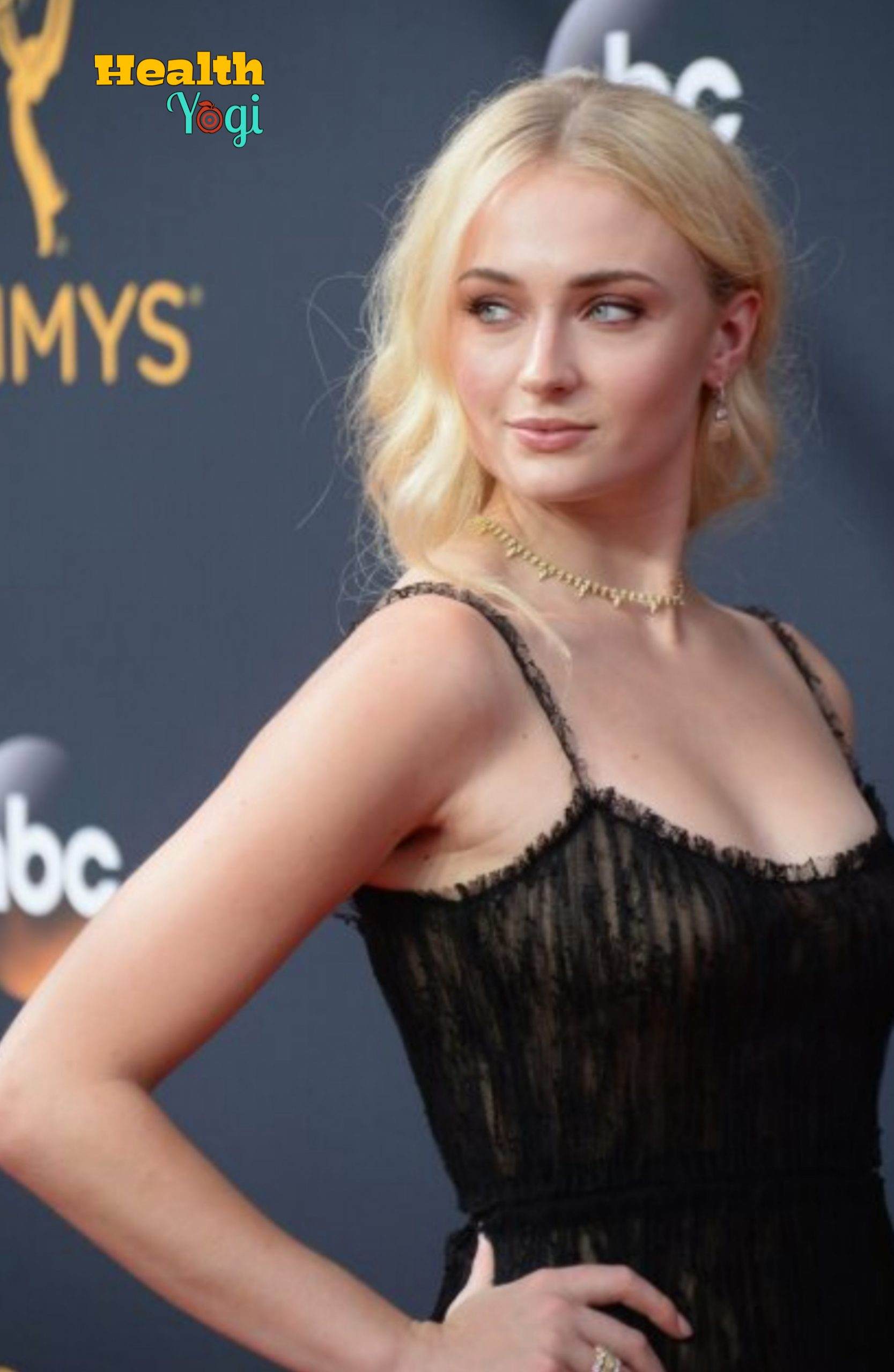 Sophie Turner Diet Plan and Workout Routine