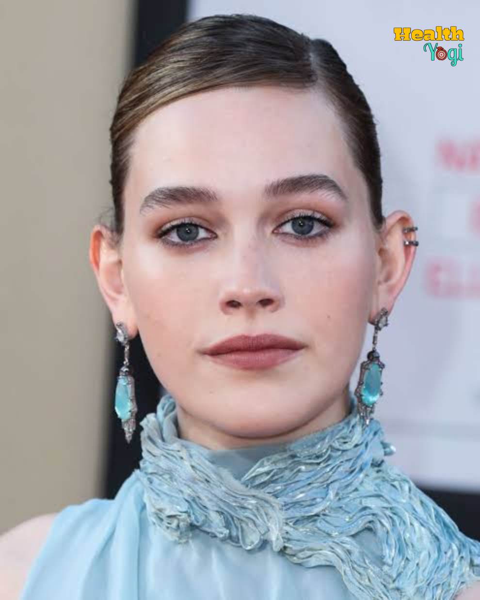 Victoria Pedretti Diet Plan And Workout Routine | Age | Height | Body