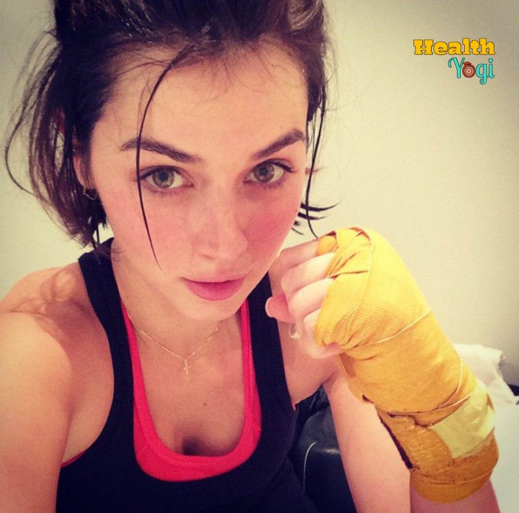 Ana De Armas after boxing exercise