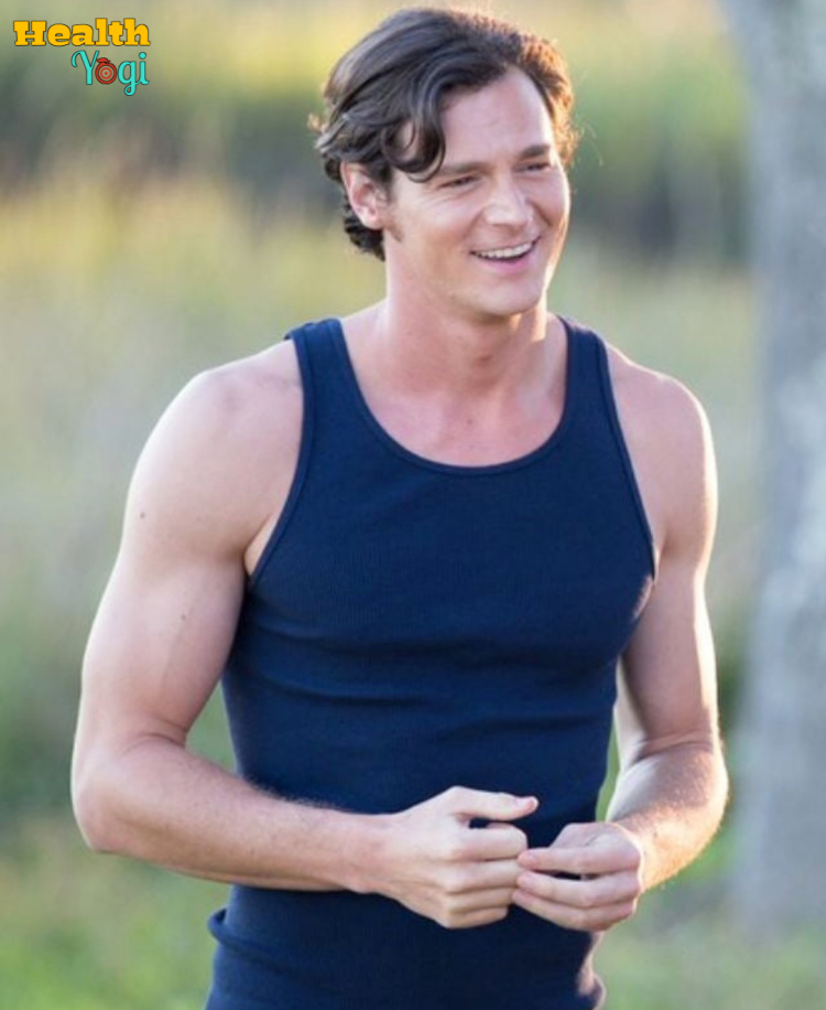 Benjamin Walker Workout Routine and Diet Plan