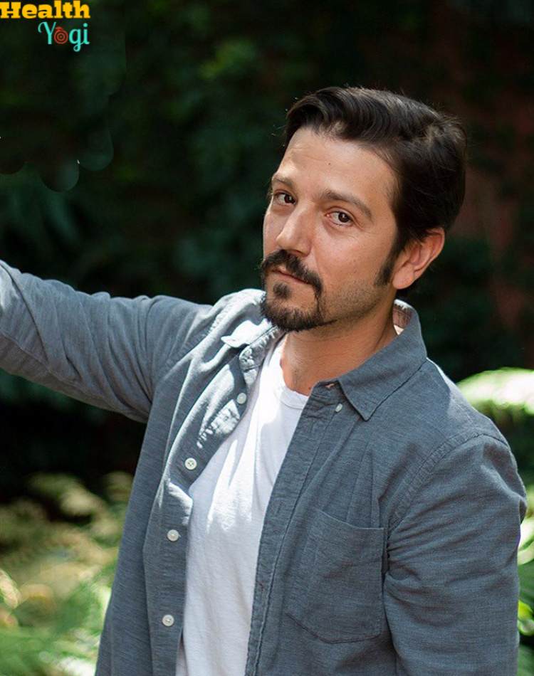 Diego Luna Workout Routine and Diet Plan