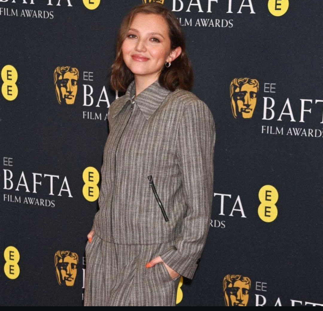 Mia McKenna-Bruce Workout Routine